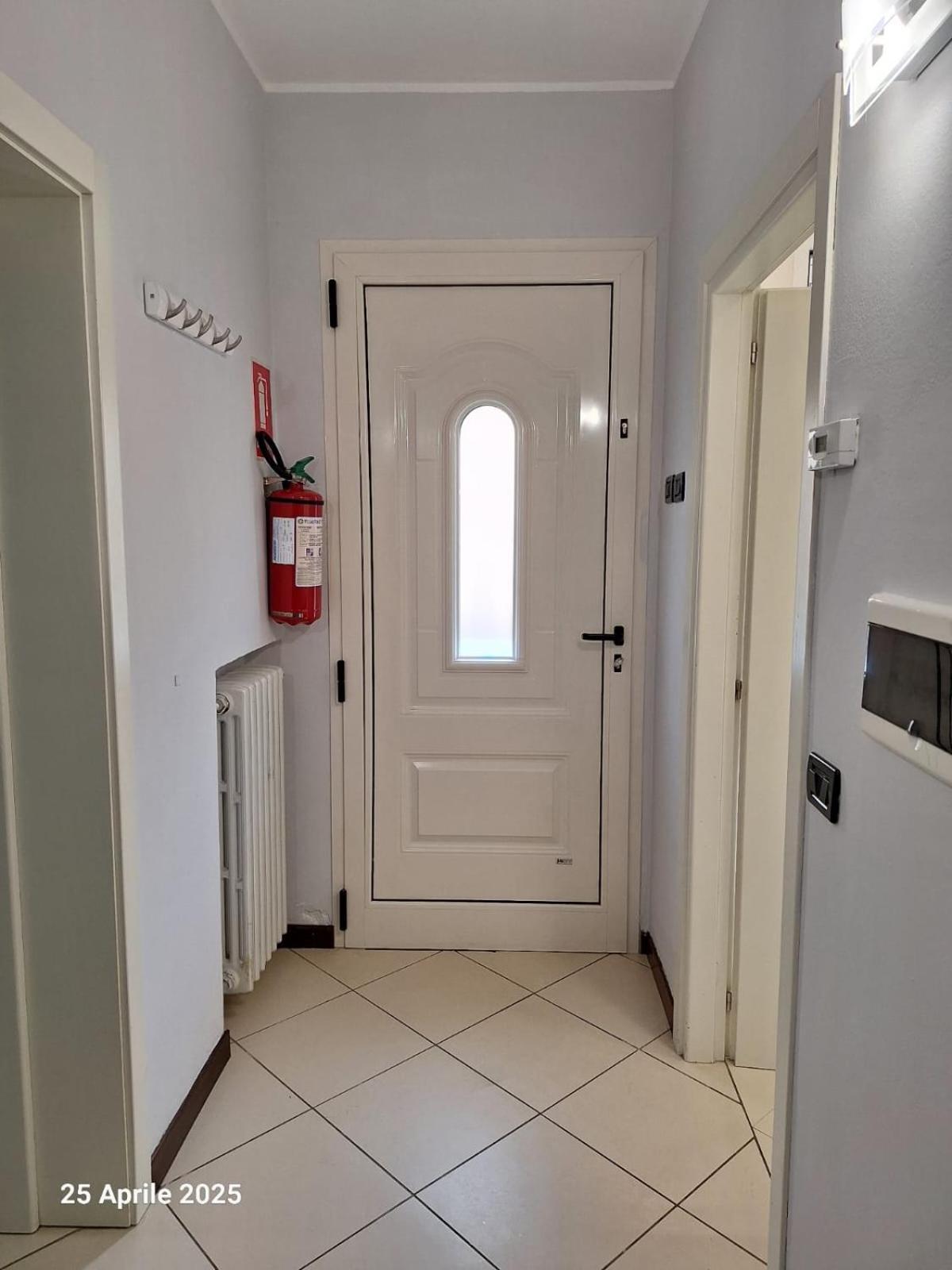 Il Melograno Apartment Римини Екстериор снимка